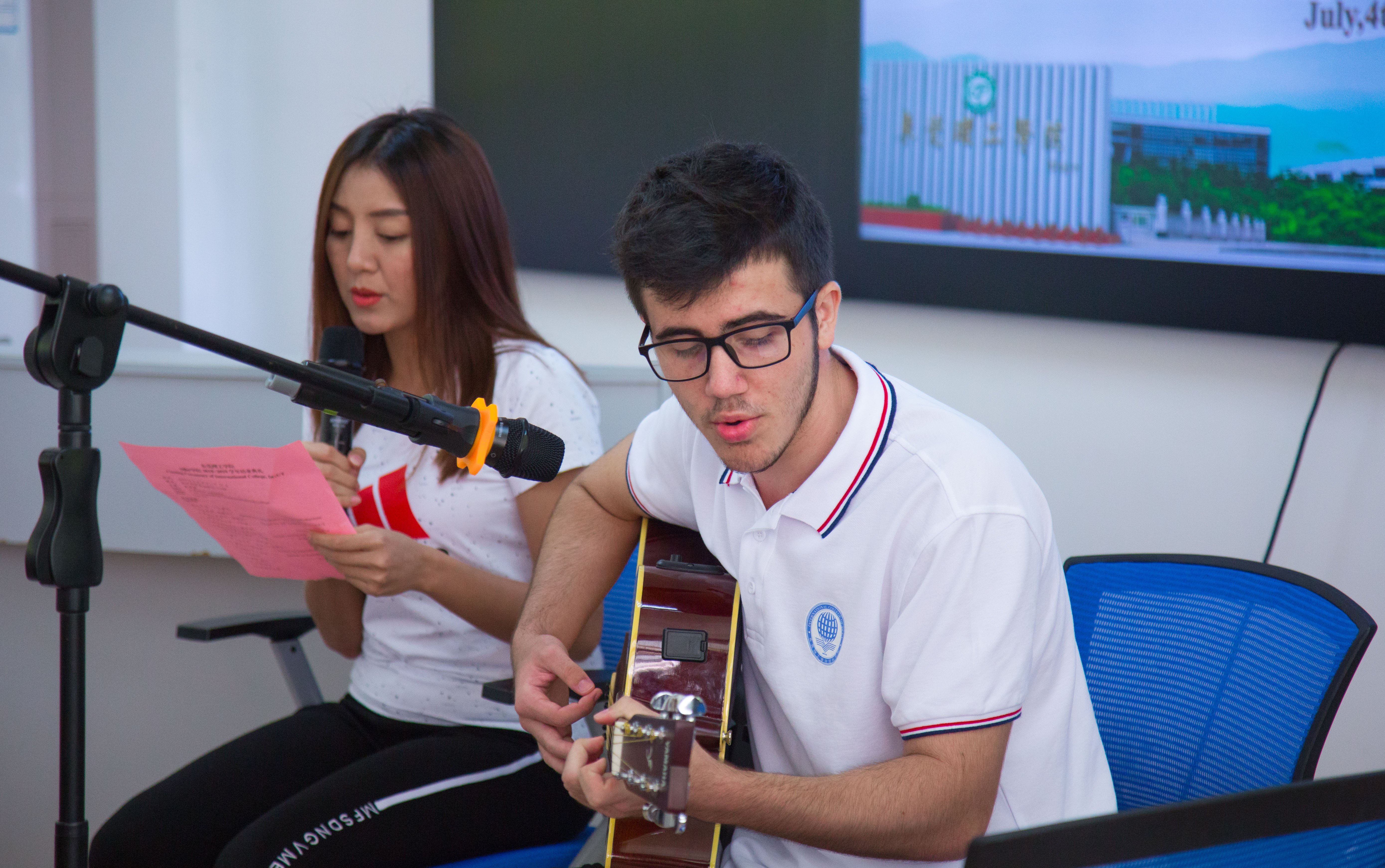 国际学生汇报表演 国际学生汇报表演