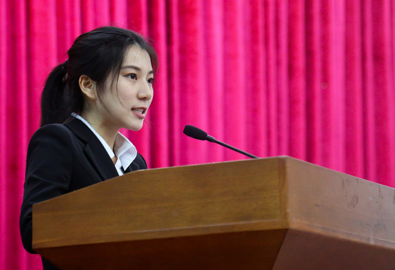 校学生会主席徐倩莹_副本