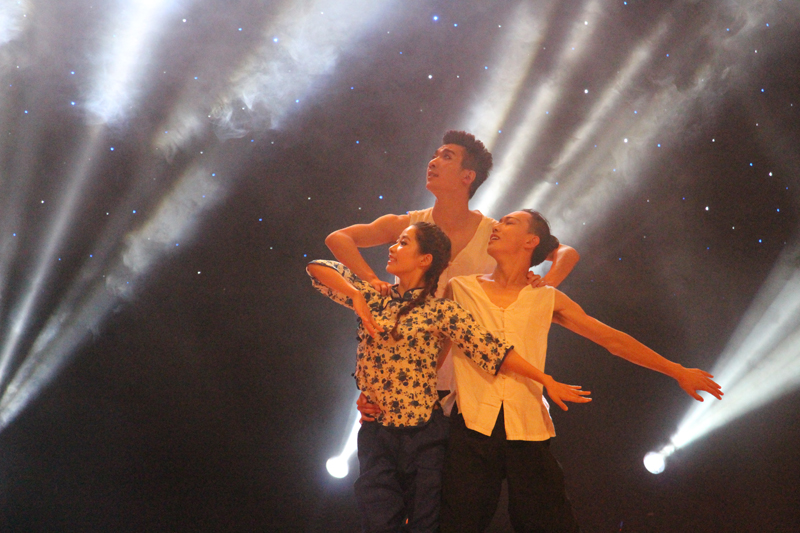 三人舞《大旱云霓》-800 