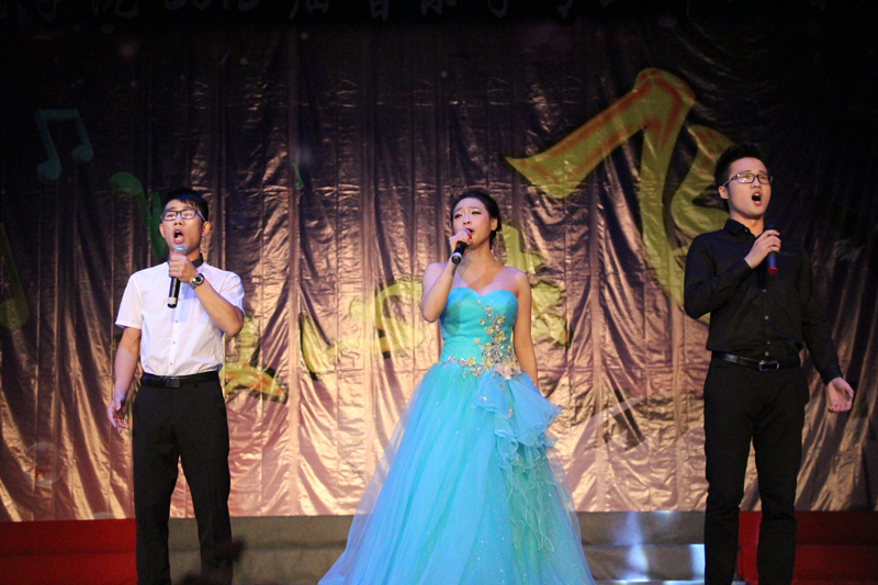 歌曲《跟你走》-800