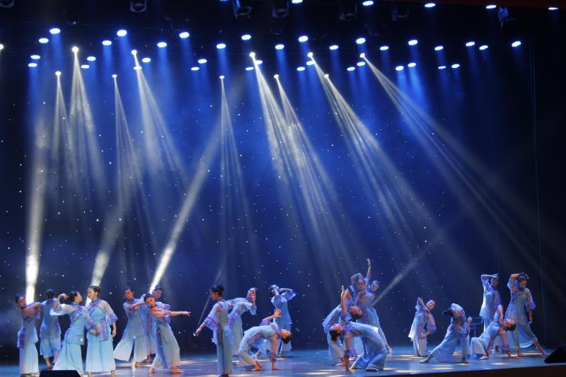 舞蹈《自梳情》